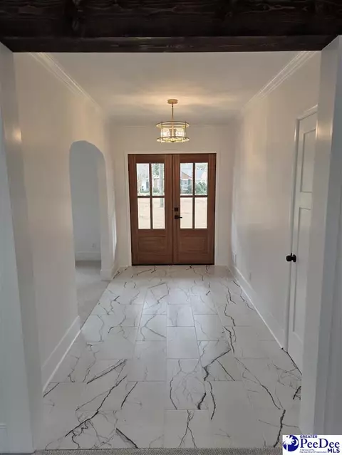 Entry Way - 1815 Hampton Dr, Florence, SC 29505 photo 2 of 6