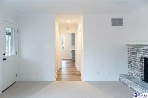 Entry Way - 1815 Hampton Dr, Florence, SC 29505 photo 4 of 6
