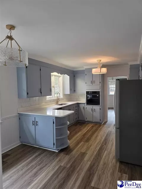 Kitchen - 1815 Hampton Dr, Florence, SC 29505 photo 6 of 10