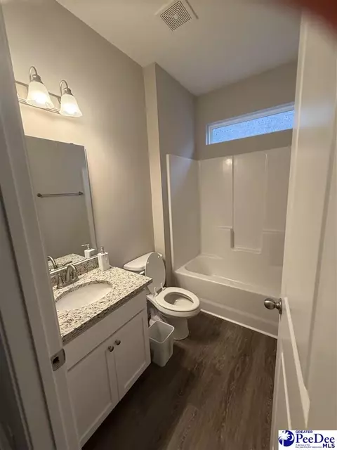 Bath - 1498 Summergate Dr, Florence, SC 29501 photo 4 of 4