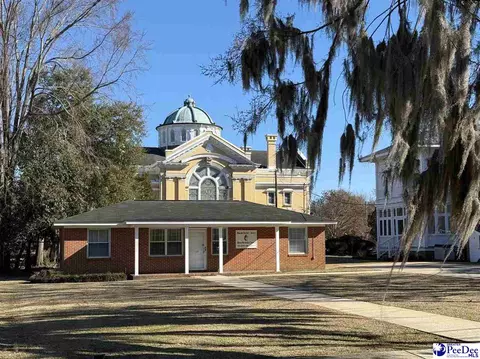 104 N Pine St, Marion, SC 29571