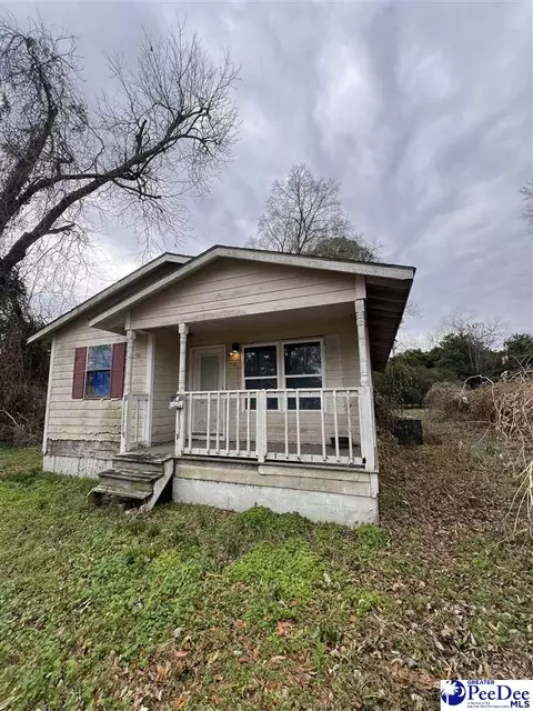 1518 E Dargan St, Dillon, SC 29536 photo 2