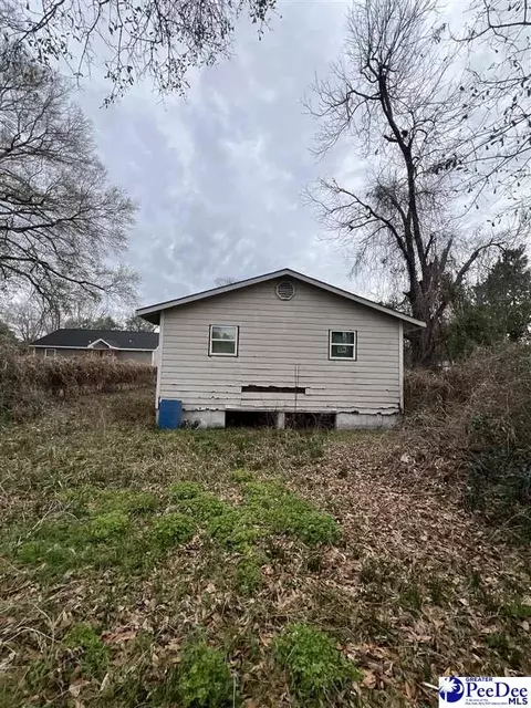 1518 E Dargan St, Dillon, SC 29536 photo 5