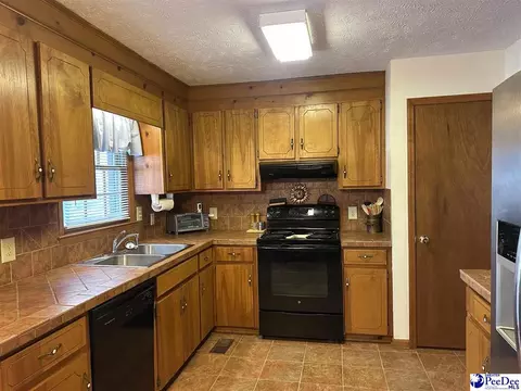 1116 N 24th Ave, Dillon, SC 29536 photo 10