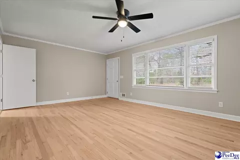 Living - 2702 Juniper Rd, Florence, SC 29501 photo 2 of 7