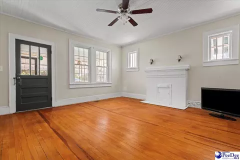 Living - 201 Boykin Ave, Lamar, SC 29069 photo 3 of 6