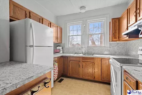Kitchen - 201 Boykin Ave, Lamar, SC 29069 photo 1 of 5