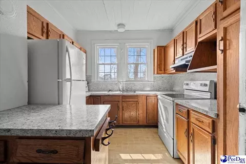 Kitchen - 201 Boykin Ave, Lamar, SC 29069 photo 2 of 5