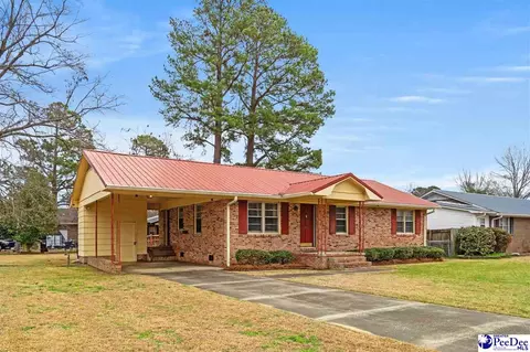 902 Rosewood St, Mullins, SC 29574