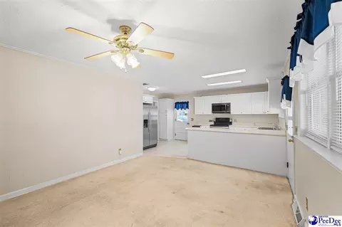 Living - 2302 Hoffmeyer Rd, Florence, SC 29501 photo 2 of 5