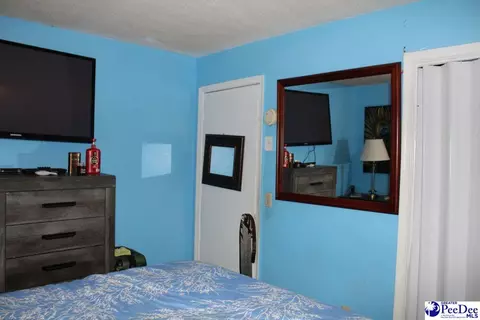 Bedroom - 1407 Aaron Cir, Florence, SC 29506 photo 2 of 9