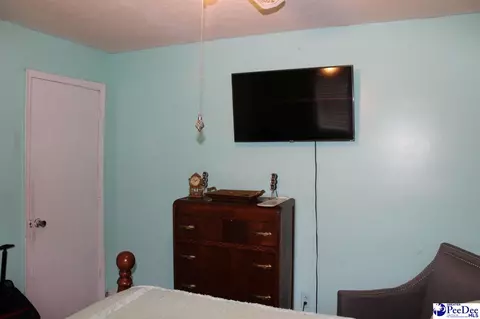 Bedroom - 1407 Aaron Cir, Florence, SC 29506 photo 4 of 9