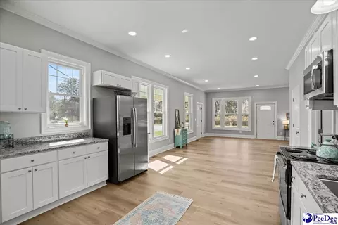 120 St Johns St, Darlington, SC 29532