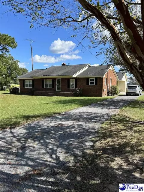 298 Planters Dr, Kingstree, SC 29556