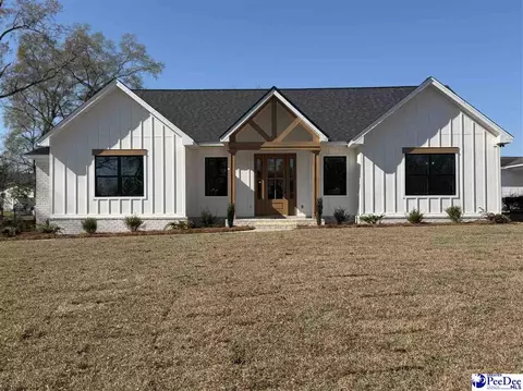 4104 W Pelican Ln, Florence, SC 29501