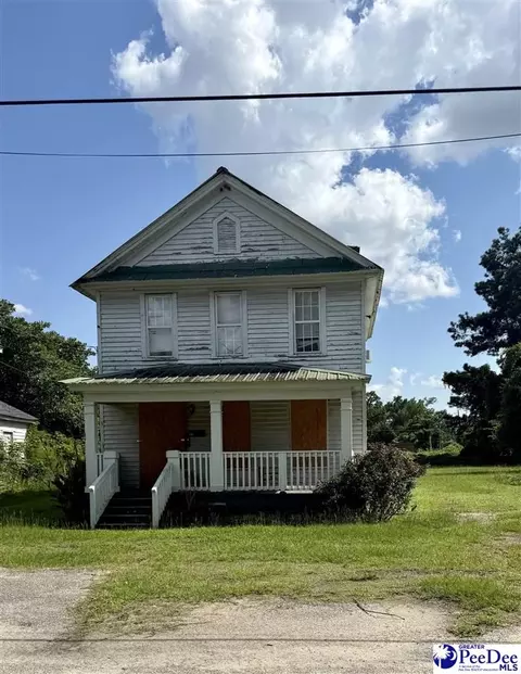 141 Beauregard St, Lake City, SC 29560