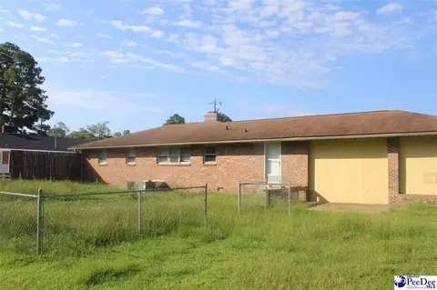 Exterior - 807 E Wilson St, Dillon, SC 29536 photo 2 of 3