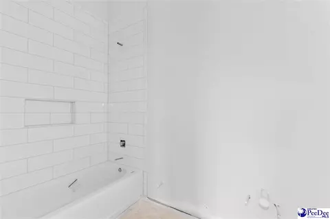 Bath - 1185 Mclaughlin Rd, Effingham, SC 29541 photo 1 of 3