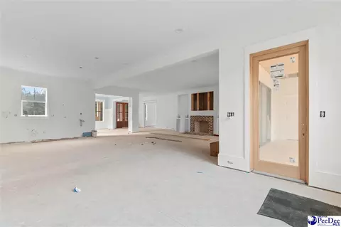Living - 1185 Mclaughlin Rd, Effingham, SC 29541 photo 7 of 7