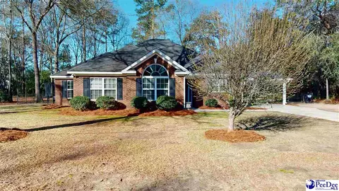 1732 Garland Dr, Hartsville, SC 29550