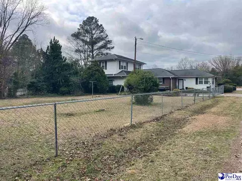Exterior - 1529 W Market St, Cheraw, SC 29520 photo 3 of 4