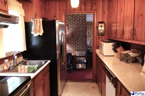 Kitchen - 1529 W Market St, Cheraw, SC 29520 photo 3 of 4