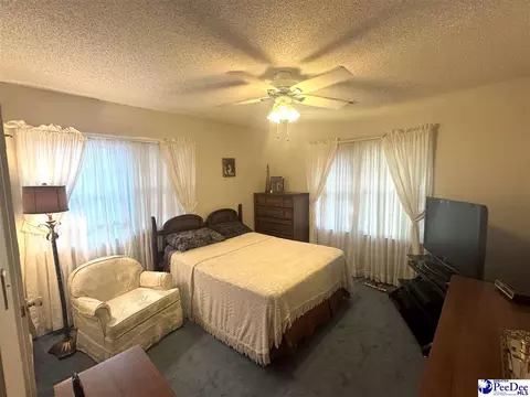 Bedroom - 1529 W Market St, Cheraw, SC 29520 photo 5 of 7