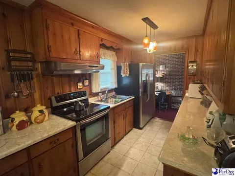 Kitchen - 1529 W Market St, Cheraw, SC 29520 photo 4 of 4