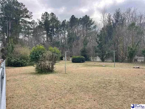 Exterior - 1529 W Market St, Cheraw, SC 29520 photo 2 of 4