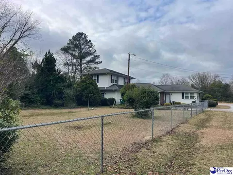 Exterior - 1529 W Market St, Cheraw, SC 29520 photo 1 of 4