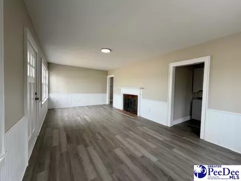 204 E Pine St, Florence, SC 29506 photo 8