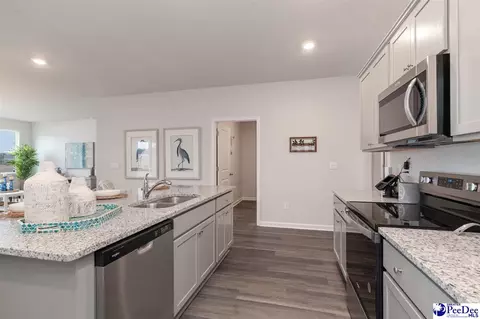 Kitchen - 3340 Royal Star Ln, Florence, SC 29501 photo 3 of 4