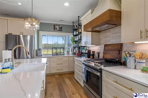 714 Andrews Mill Rd, Timmonsville, SC 29161