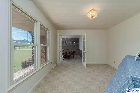 4211 Middendorf Rd, Hartsville, SC 29550 photo 3