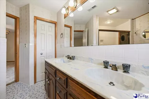 Bath - 25560 Hwy 151, Mcbee, SC 29101 photo 4 of 6