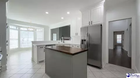 Kitchen - 3039 Author Dr, Florence, SC 29501 photo 7 of 11