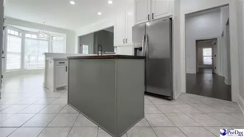Kitchen - 3039 Author Dr, Florence, SC 29501 photo 6 of 11
