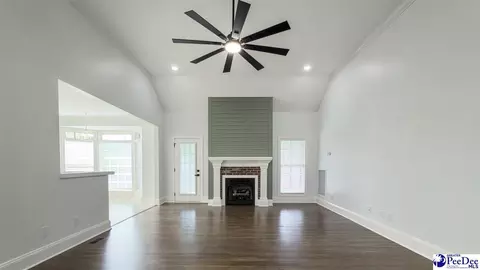 Living - 3039 Author Dr, Florence, SC 29501 photo 1 of 5