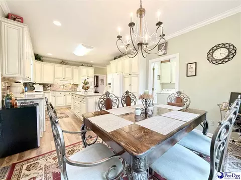 Dining - 701 Laurel Ln, Dillon, SC 29536 photo 3 of 5