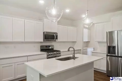 Kitchen - 1184 Summer Duck Loop, Florence, SC 29501 photo 2 of 4
