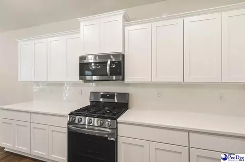 Kitchen - 1184 Summer Duck Loop, Florence, SC 29501 photo 4 of 4