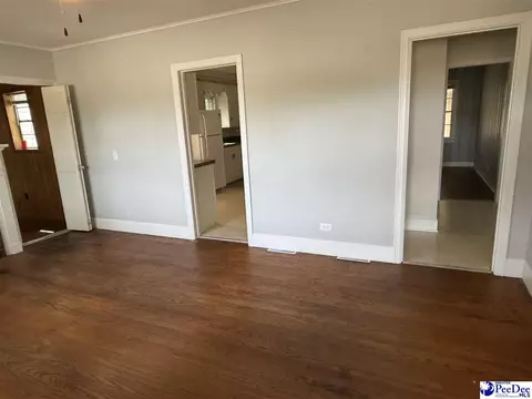 Living - 119 Patsy Ln, Cheraw, SC 29520 photo 3 of 5