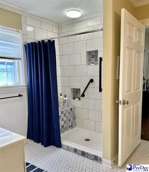 Bath - 202 Willcox Ave, Marion, SC 29571 photo 4 of 8