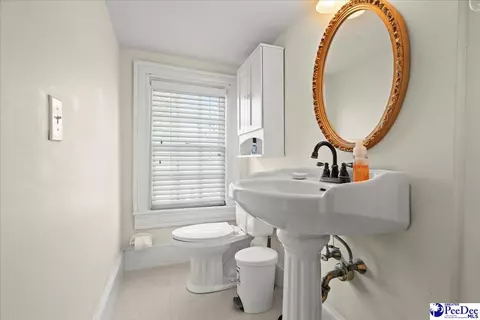 Bath - 202 Willcox Ave, Marion, SC 29571 photo 7 of 8