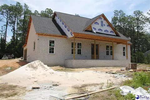 1833 Woodbine Dr, Hartsville, SC 29550