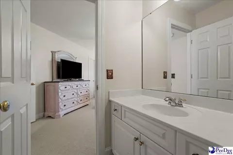 Bath - 398 Sahalee Ln, Florence, SC 29501 photo 7 of 8