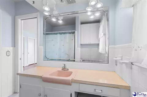 Bath - 2318 Hoffmeyer Rd, Florence, SC 29501 photo 1 of 3
