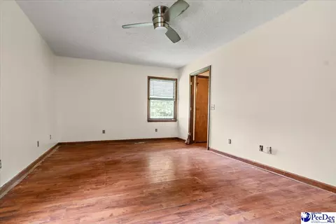 Bedroom - 1403 Pheasant Rd, Effingham, SC 29541 photo 3 of 7