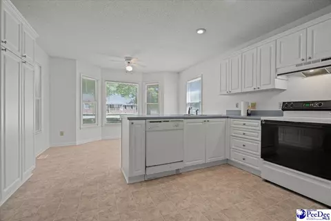Kitchen - 570 Coach Rd, Cheraw, SC 29520 photo 4 of 4