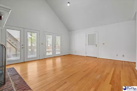Living - 570 Coach Rd, Cheraw, SC 29520 photo 1 of 2